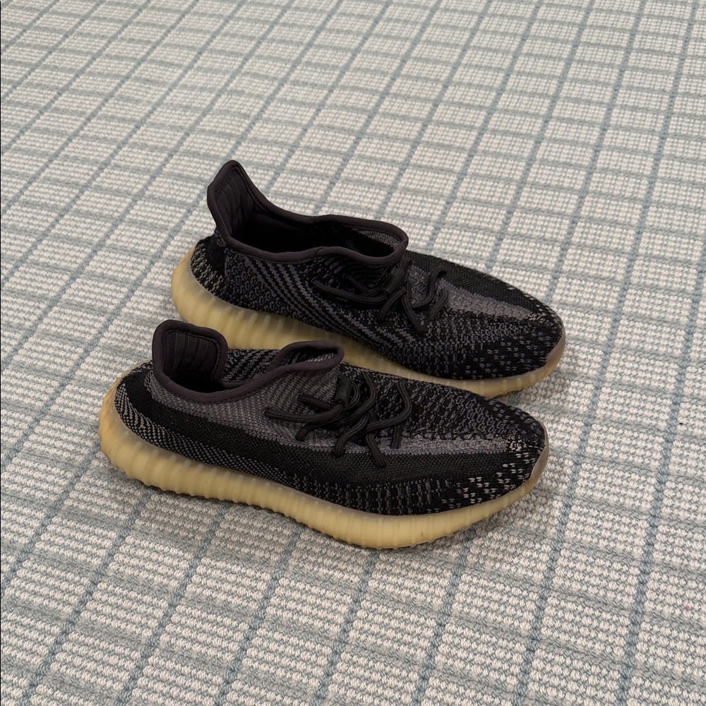 Authentic Yeezy-Adidas Men’s Sneakers